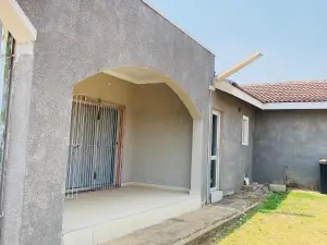 Townhouse/Complex/Cluster to Rent in Borrowdale