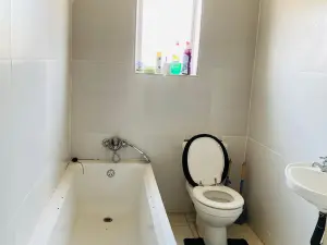 Townhouse/Complex/Cluster to Rent in Borrowdale