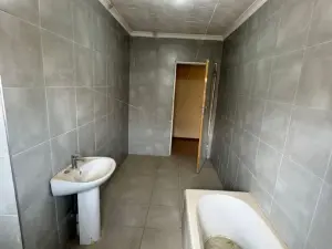 3 Bedroom House to Rent in Zimre Park