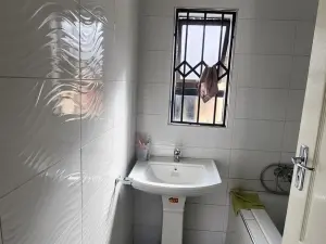 4 Bedroom House to Rent in Aspindale Park
