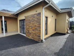 4 Bedroom House to Rent in Aspindale Park