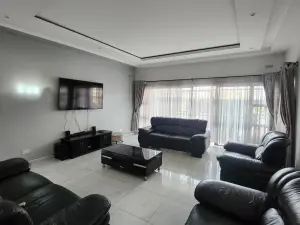 4 Bedroom House to Rent in Aspindale Park