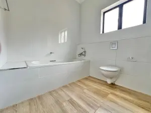 Townhouse/Complex/Cluster to Rent in Marlborough