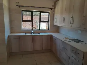 3 Bedroom Cottage/Garden Flat to Rent in Meyrick Park