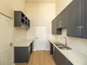 Townhouse/Complex/Cluster to Rent in Newlands