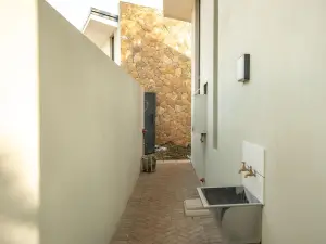 Townhouse/Complex/Cluster to Rent in Newlands