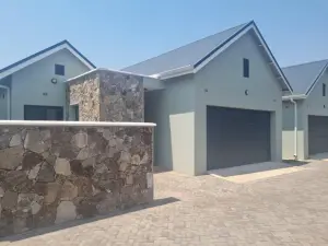Townhouse/Complex/Cluster to Rent in Borrowdale West