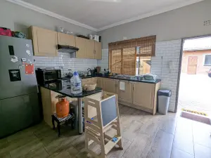 3 Bedroom Cottage/Garden Flat to Rent in Newlands