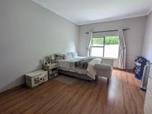 3 Bedroom Cottage/Garden Flat to Rent in Newlands