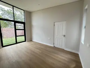 Townhouse/Complex/Cluster to Rent in Newlands
