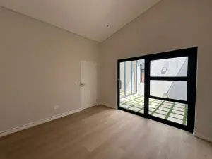 Townhouse/Complex/Cluster to Rent in Newlands