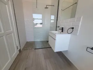 Townhouse/Complex/Cluster to Rent in Newlands
