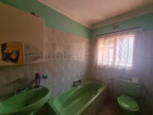 5 Bedroom House to Rent in Westgate