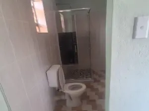 2 Bedroom House to Rent in Mount Pleasant Heights