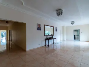 9 Bedroom House to Rent in Glen Forest