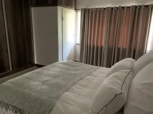 Flat/Apartment to Rent in Avondale