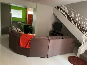 Flat/Apartment to Rent in Avondale