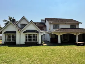 Townhouse/Complex/Cluster in Borrowdale