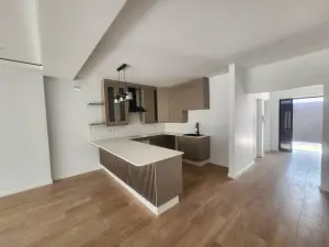Townhouse/Complex/Cluster to Rent in Greendale North