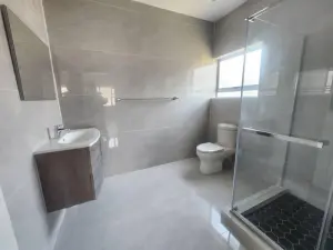 Townhouse/Complex/Cluster to Rent in Greendale North