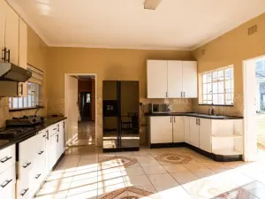 Commercial Property to Rent in Avondale West