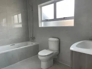 Townhouse/Complex/Cluster to Rent in Greendale