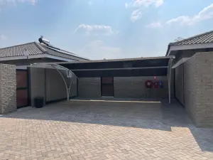 Townhouse/Complex/Cluster to Rent in Greendale