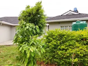 4 Bedroom House to Rent in Borrowdale Brooke