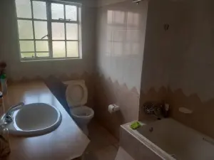 4 Bedroom House to Rent in Mount Pleasant