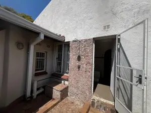 5 Bedroom House to Rent in Borrowdale
