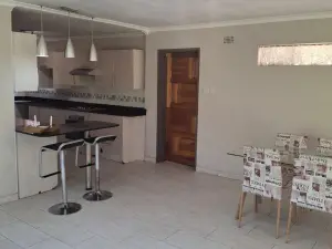 2 Bedroom Cottage/Garden Flat to Rent in Highlands