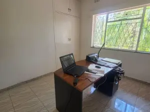 4 Bedroom House to Rent in Greystone Park