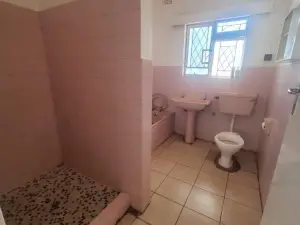 4 Bedroom House to Rent in Greystone Park
