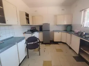 4 Bedroom House to Rent in Greystone Park
