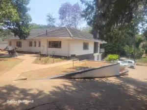 4 Bedroom House to Rent in Greystone Park