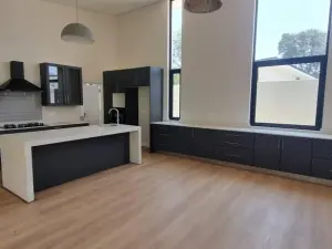 Townhouse/Complex/Cluster to Rent in Newlands