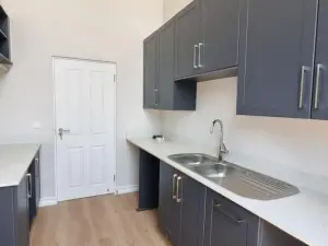 Townhouse/Complex/Cluster to Rent in Newlands