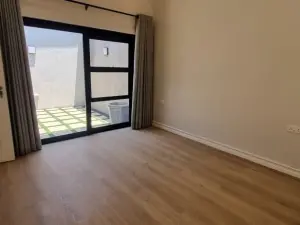 Townhouse/Complex/Cluster to Rent in Newlands