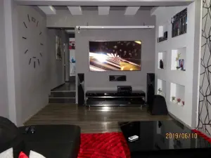 2 Bedroom Cottage/Garden Flat to Rent in Greystone Park