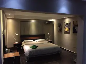 2 Bedroom Cottage/Garden Flat to Rent in Greystone Park
