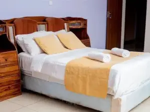 9 Bedroom House to Rent in Pomona