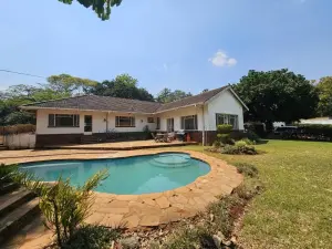 4 Bedroom House to Rent in Greystone Park