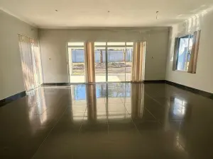 Commercial Property to Rent in Highlands
