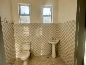 Commercial Property to Rent in Highlands