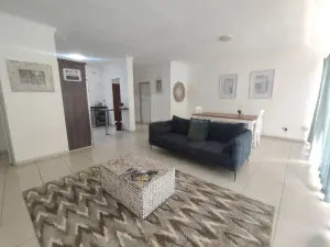 Townhouse/Complex/Cluster to Rent in Marlborough