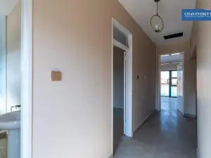 Townhouse/Complex/Cluster to Rent in Fairview