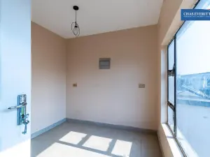 Townhouse/Complex/Cluster to Rent in Fairview