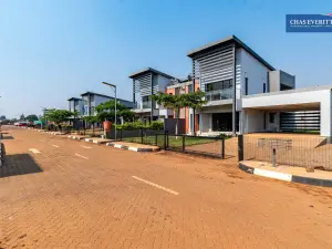 Townhouse/Complex/Cluster to Rent in Fairview