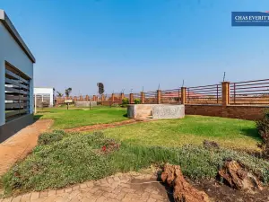 Townhouse/Complex/Cluster to Rent in Fairview