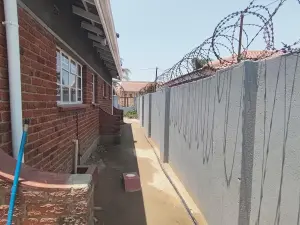 3 Bedroom House to Rent in Waterfalls